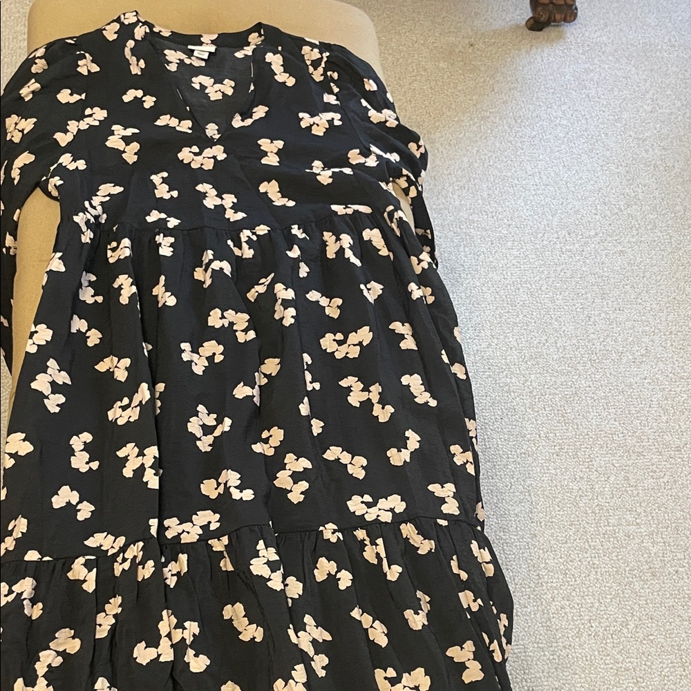 Chic Black and White Floral Maxi Dress